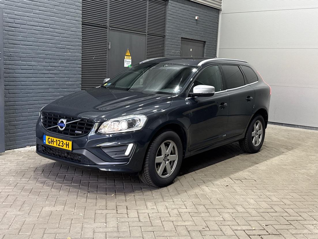 Volvo XC60 D4 R-Design | Panoramadak | Camera | Stoelverwarming | Verwarmde voorruit | Memory | Navigatie | Leder