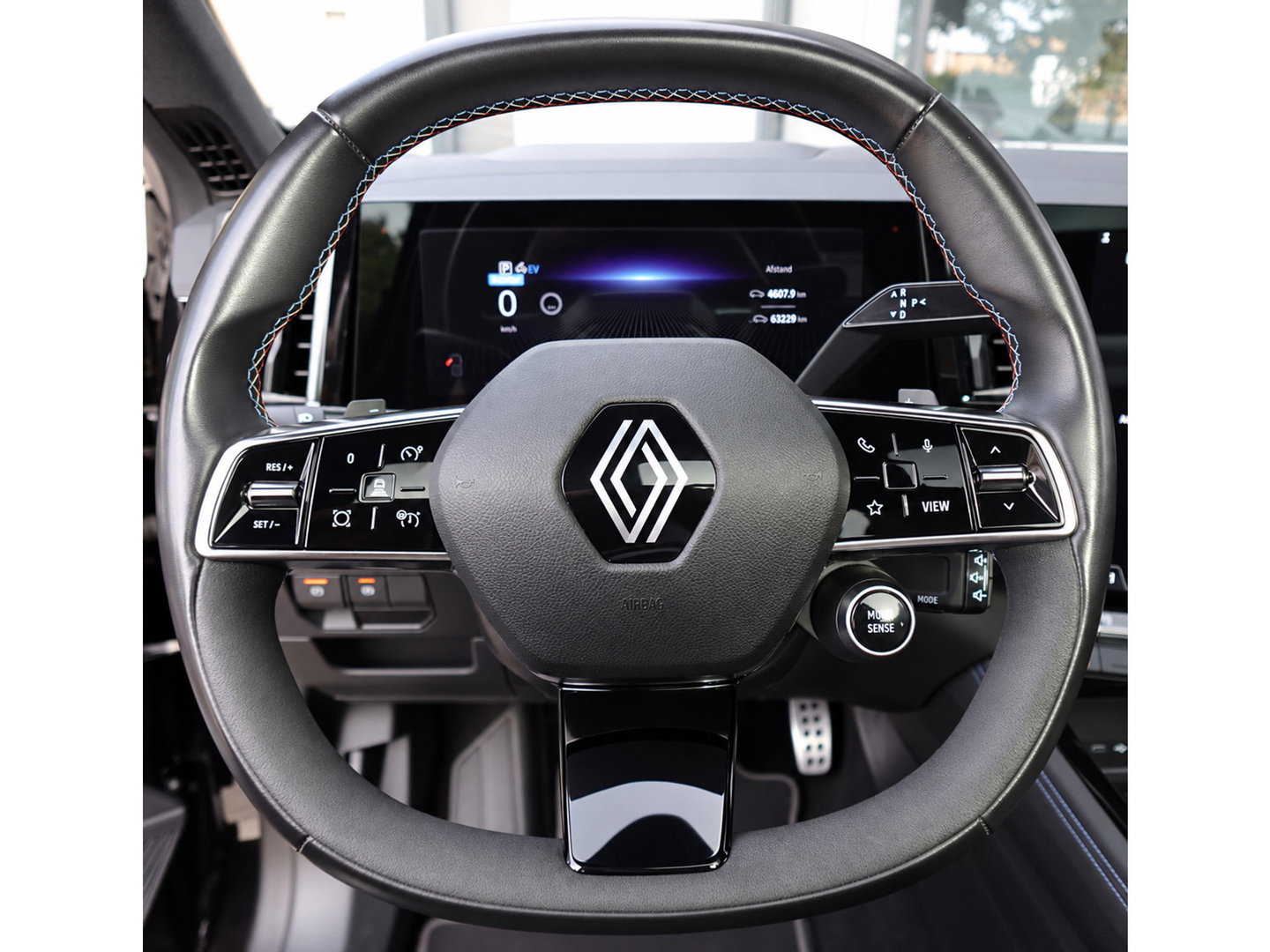 Renault Austral 1.2 E-Tech full hybrid 200 Evolution PANO HUD CAM