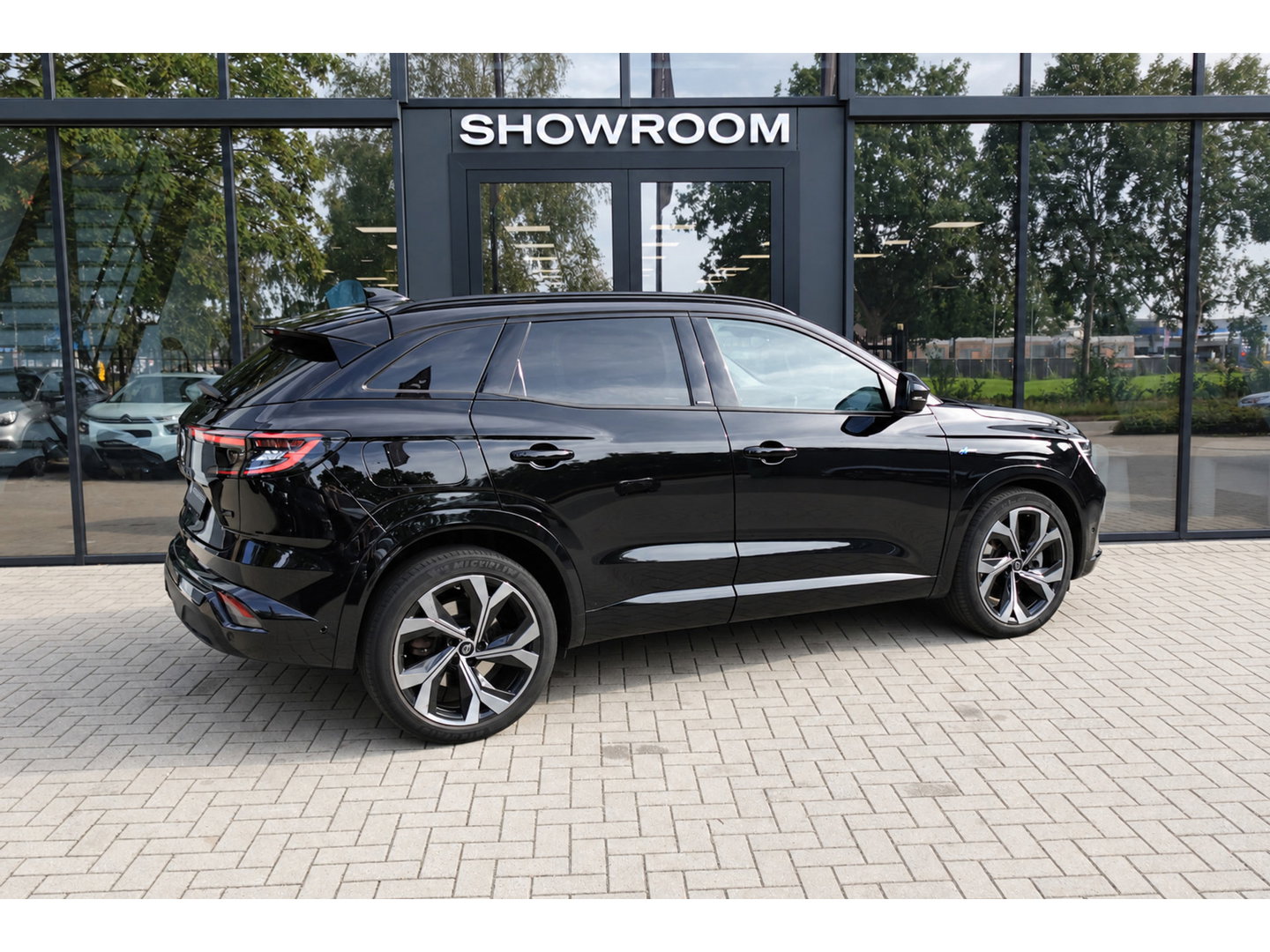 Renault Austral 1.2 E-Tech full hybrid 200 Evolution PANO HUD CAM