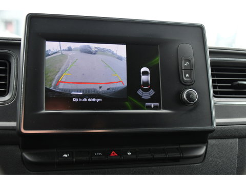 Renault Master T35 2.3 dCi 150 L2H2 Black Edition Cruise, Camera, Carplay, 136pk, Automaat Multimedia, LED, NAVI, Trekhaak, Uniek!