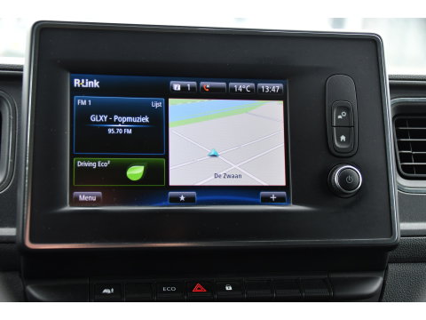 Renault Master T35 2.3 dCi 150 L2H2 Black Edition Cruise, Camera, Carplay, 136pk, Automaat Multimedia, LED, NAVI, Trekhaak, Uniek!