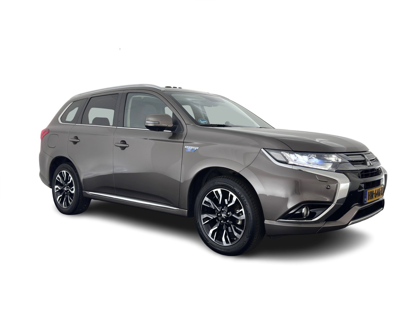 Mitsubishi Outlander 2.0 PHEV instyle+ Aut *PANO | LEATHER | FULL-LED | NAVI-FULLMAP | KEYLESS | TOPVIEW | HEATED-COMFORTSEATS | ECC | SHIFT-PADDLES | PDC | CRUISE | PRIVACY-GLASS | DAB | TOWBAR | 18''ALU*