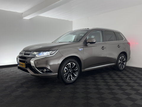 Mitsubishi Outlander 2.0 PHEV instyle+ Aut *PANO | LEATHER | FULL-LED | NAVI-FULLMAP | KEYLESS | TOPVIEW | HEATED-COMFORTSEATS | ECC | SHIFT-PADDLES | PDC | CRUISE | PRIVACY-GLASS | DAB | TOWBAR | 18''ALU*
