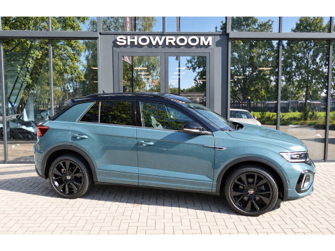 Volkswagen T-Roc 1.5 TSI R-Line Business+ PANO IQ.LIGHT ACC VOL