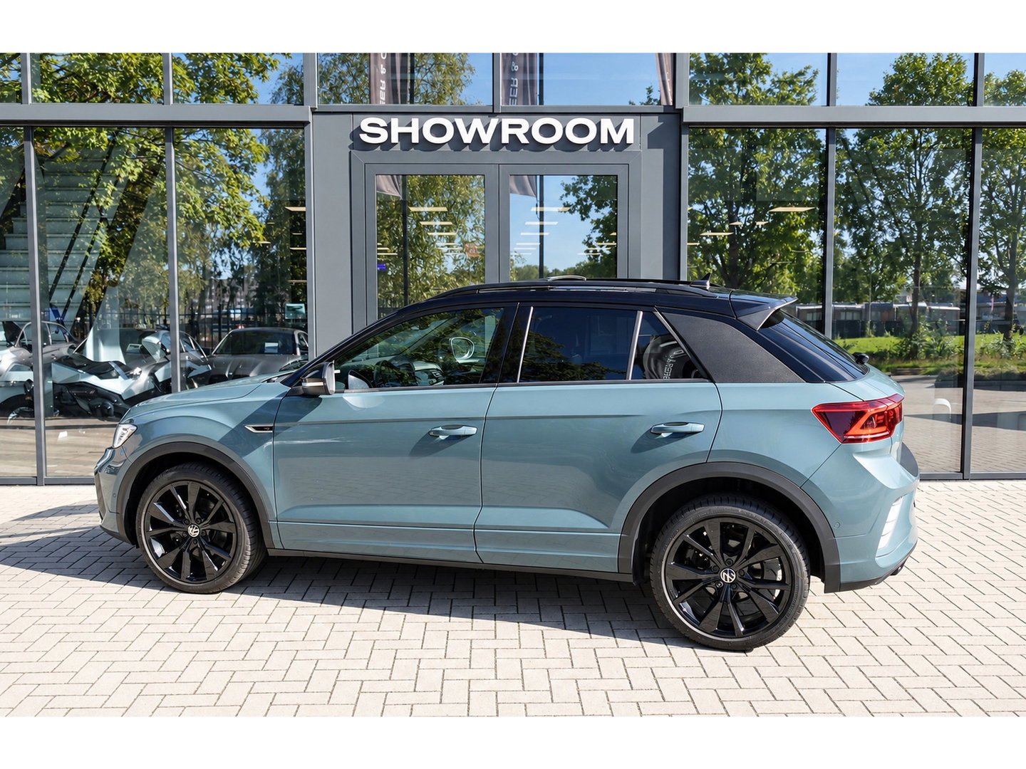 Volkswagen T-Roc 1.5 TSI R-Line Business+ PANO IQ.LIGHT ACC VOL