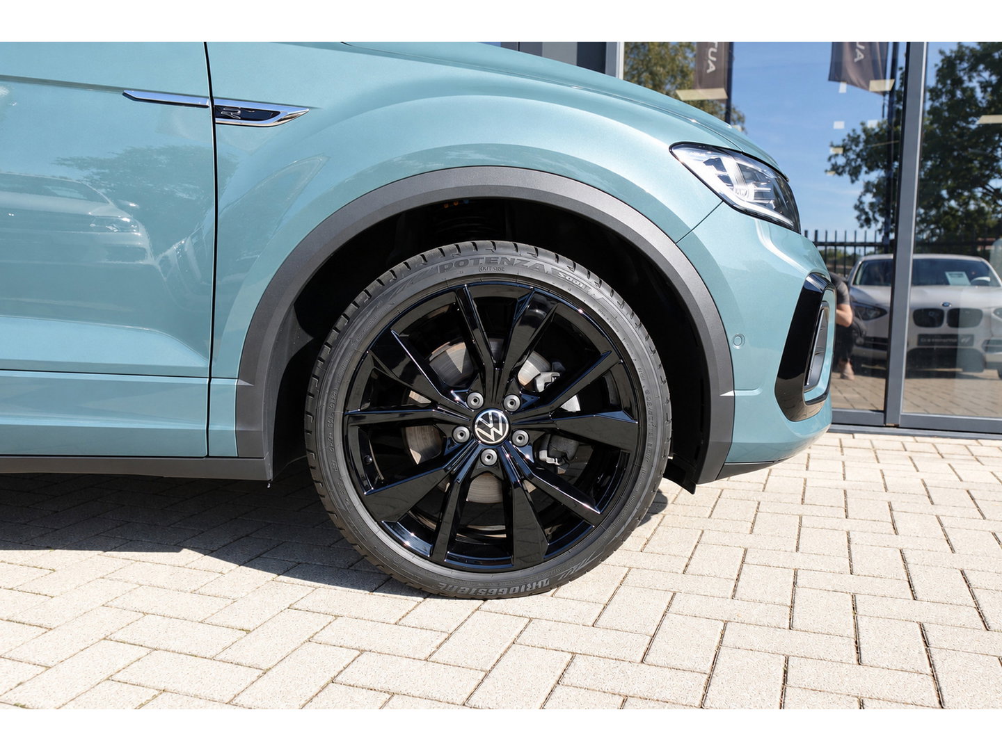 Volkswagen T-Roc 1.5 TSI R-Line Business+ PANO IQ.LIGHT ACC VOL