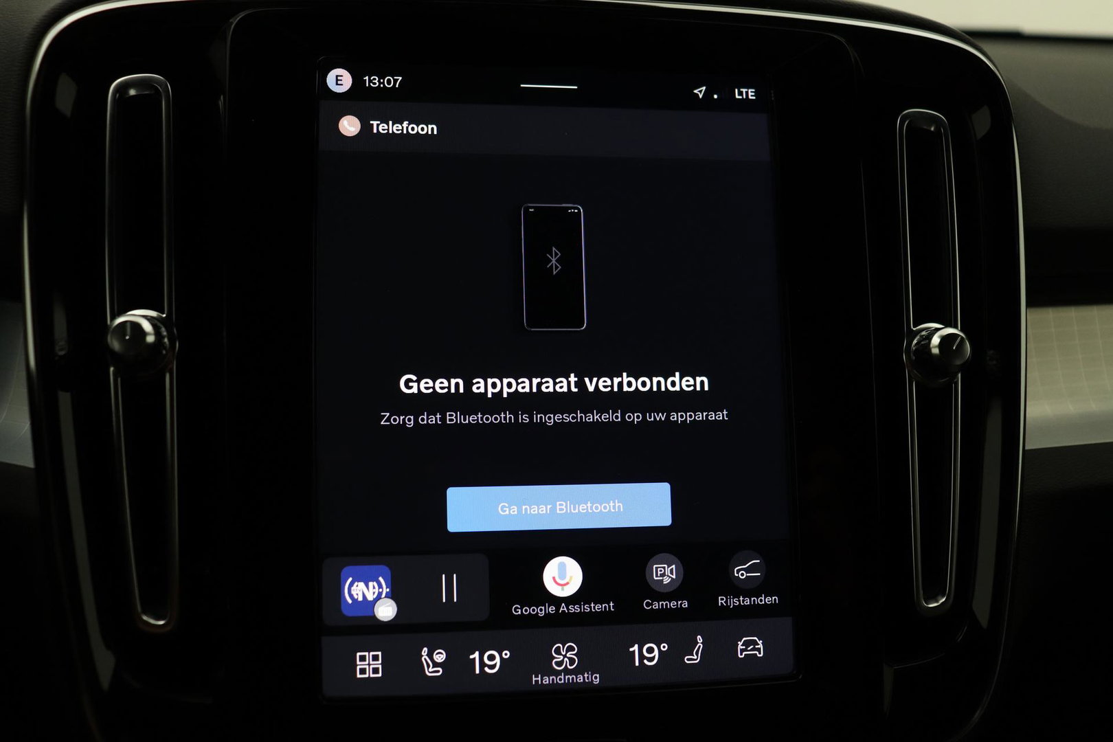 Volvo XC40 2.0 B3 Plus Black Edition | Harman/Kardon | BLIS | 360° Camera | Pilot Assist | Stoel+Stuurverwarming | Memory | ACC | 20 Inch