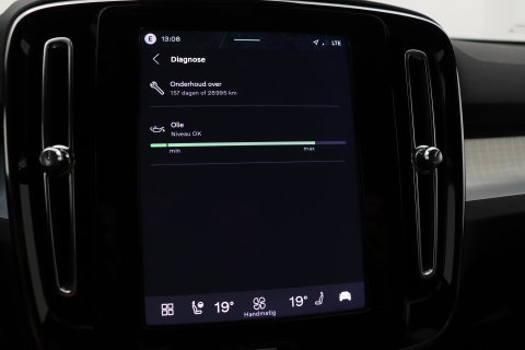 Volvo XC40 2.0 B3 Plus Black Edition | Harman/Kardon | BLIS | 360° Camera | Pilot Assist | Stoel+Stuurverwarming | Memory | ACC | 20 Inch