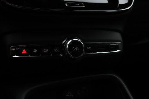 Volvo XC40 2.0 B3 Plus Black Edition | Harman/Kardon | BLIS | 360° Camera | Pilot Assist | Stoel+Stuurverwarming | Memory | ACC | 20 Inch