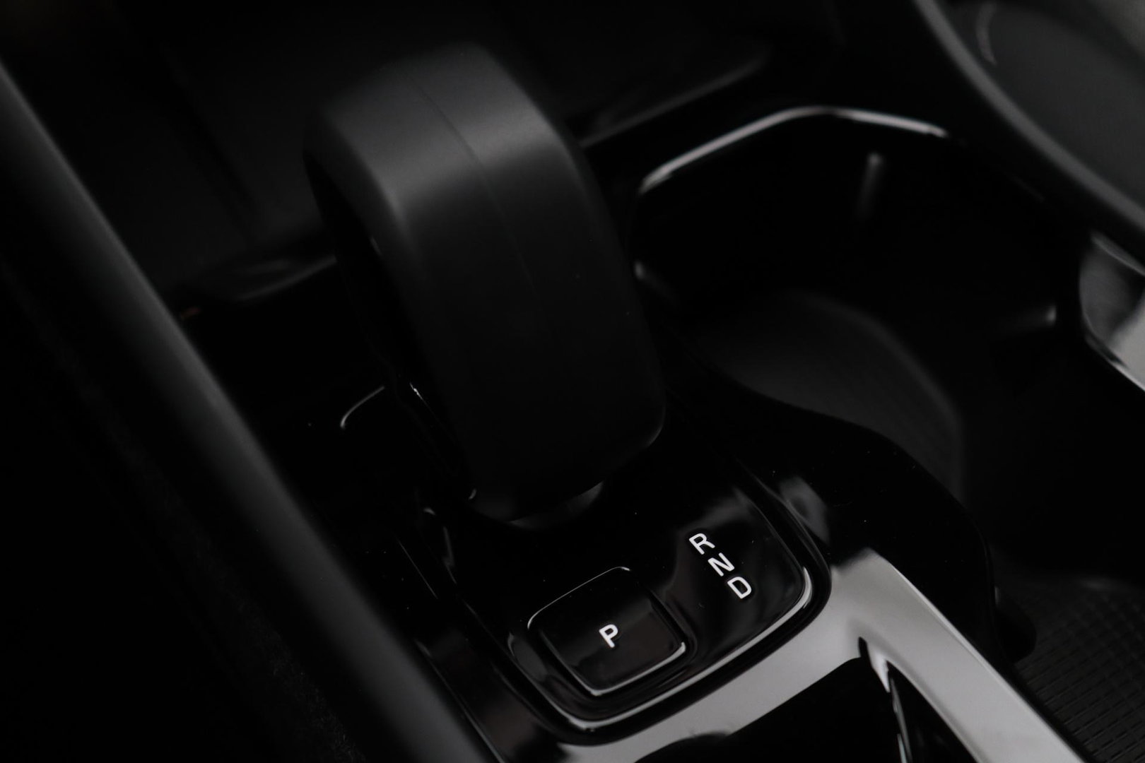 Volvo XC40 2.0 B3 Plus Black Edition | Harman/Kardon | BLIS | 360° Camera | Pilot Assist | Stoel+Stuurverwarming | Memory | ACC | 20 Inch