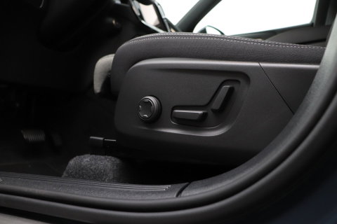 Volvo XC40 2.0 B3 Plus Black Edition | Harman/Kardon | BLIS | 360° Camera | Pilot Assist | Stoel+Stuurverwarming | Memory | ACC | 20 Inch