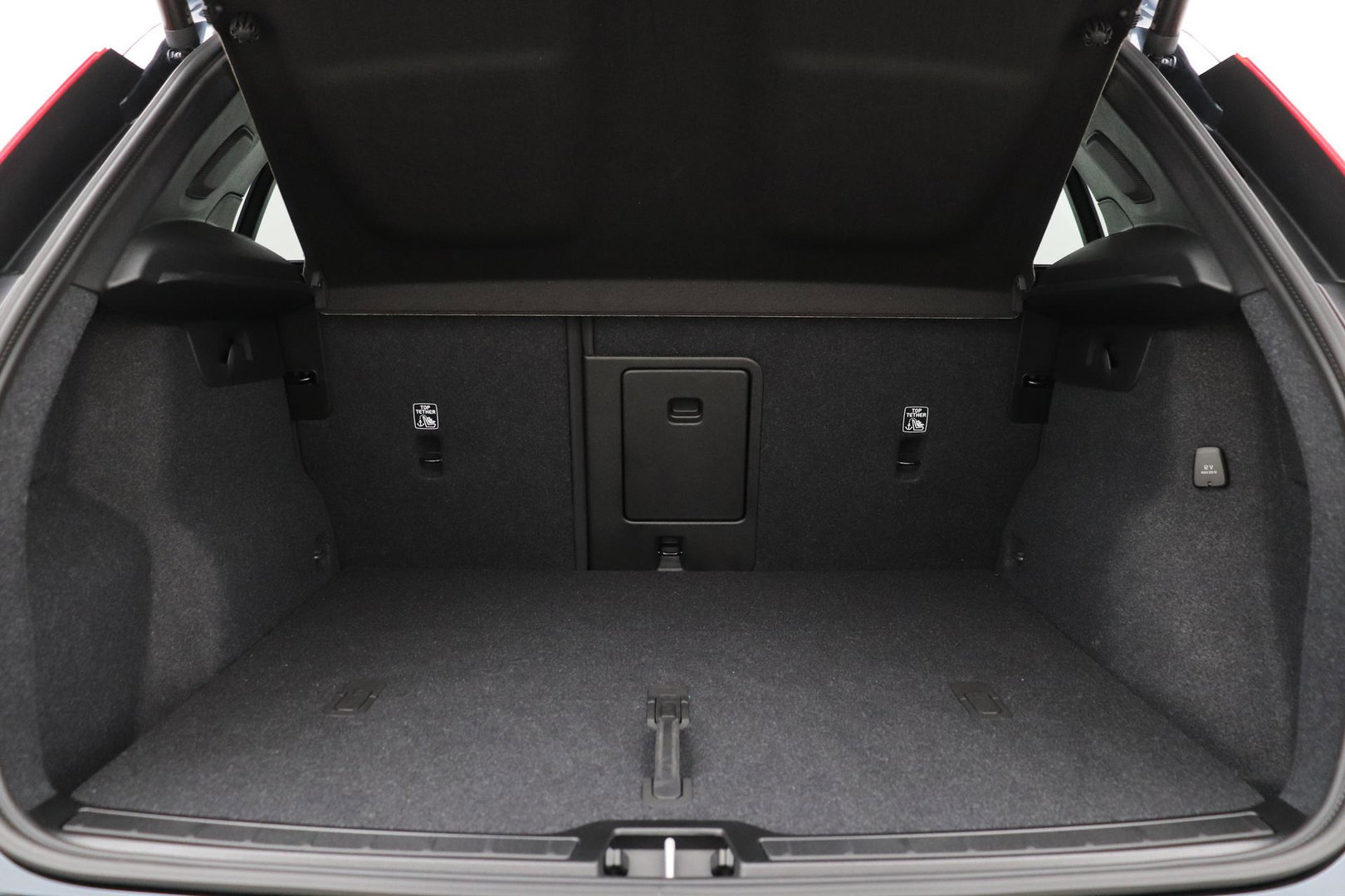 Volvo XC40 2.0 B3 Plus Black Edition | Harman/Kardon | BLIS | 360° Camera | Pilot Assist | Stoel+Stuurverwarming | Memory | ACC | 20 Inch