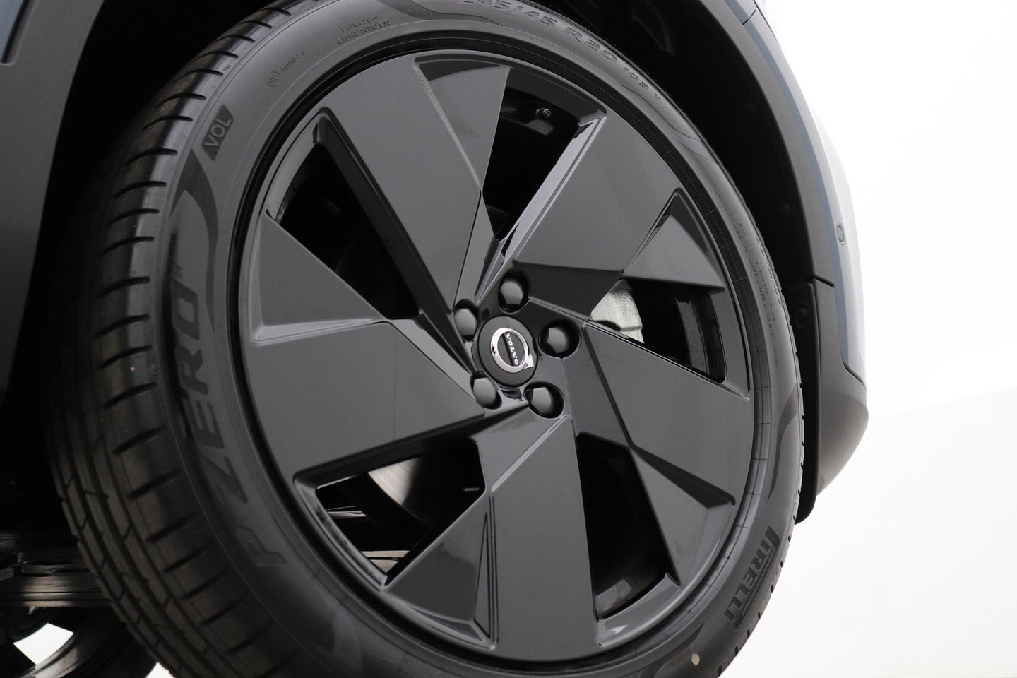 Volvo XC40 2.0 B3 Plus Black Edition | Harman/Kardon | BLIS | 360° Camera | Pilot Assist | Stoel+Stuurverwarming | Memory | ACC | 20 Inch