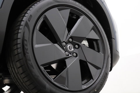Volvo XC40 2.0 B3 Plus Black Edition | Harman/Kardon | BLIS | 360° Camera | Pilot Assist | Stoel+Stuurverwarming | Memory | ACC | 20 Inch