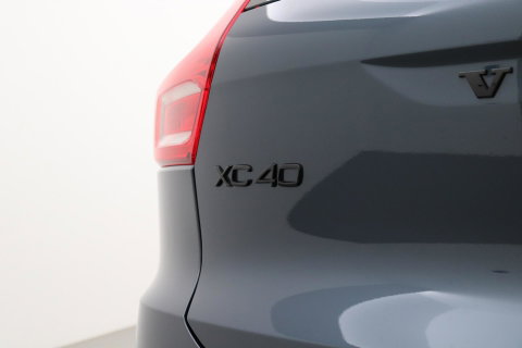 Volvo XC40 2.0 B3 Plus Black Edition | Harman/Kardon | BLIS | 360° Camera | Pilot Assist | Stoel+Stuurverwarming | Memory | ACC | 20 Inch