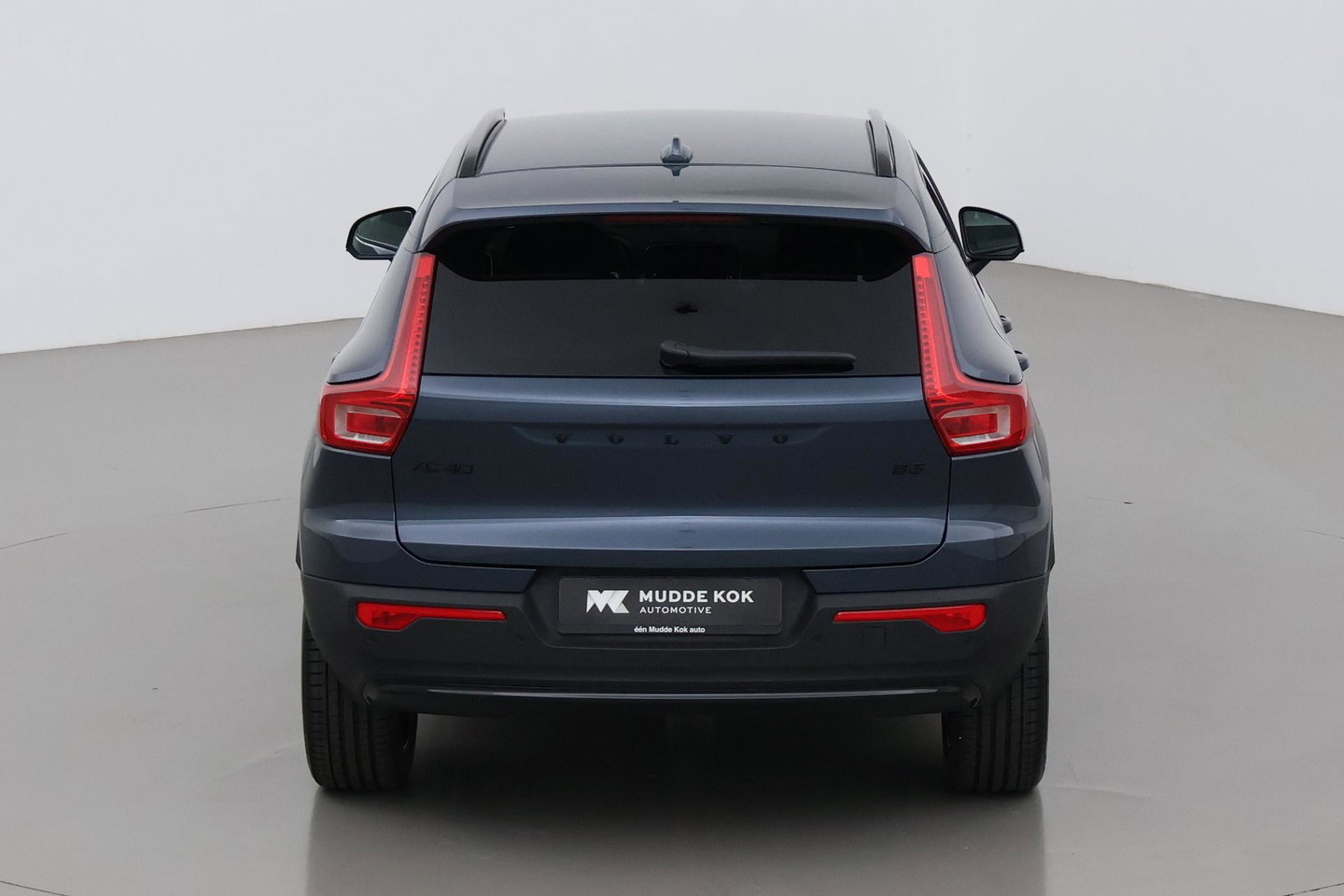 Volvo XC40 2.0 B3 Plus Black Edition | Harman/Kardon | BLIS | 360° Camera | Pilot Assist | Stoel+Stuurverwarming | Memory | ACC | 20 Inch