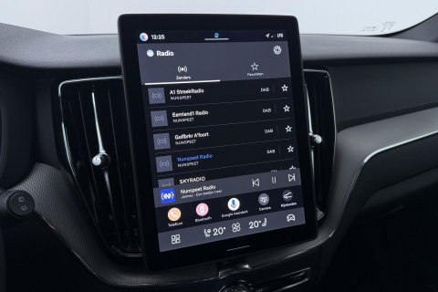 Volvo XC60 T8 Plus Black Edition | Harman/Kardon | Pilot Assist | 360° Camera | Stoel+Stuurverwarming | Keyless | 21 Inch