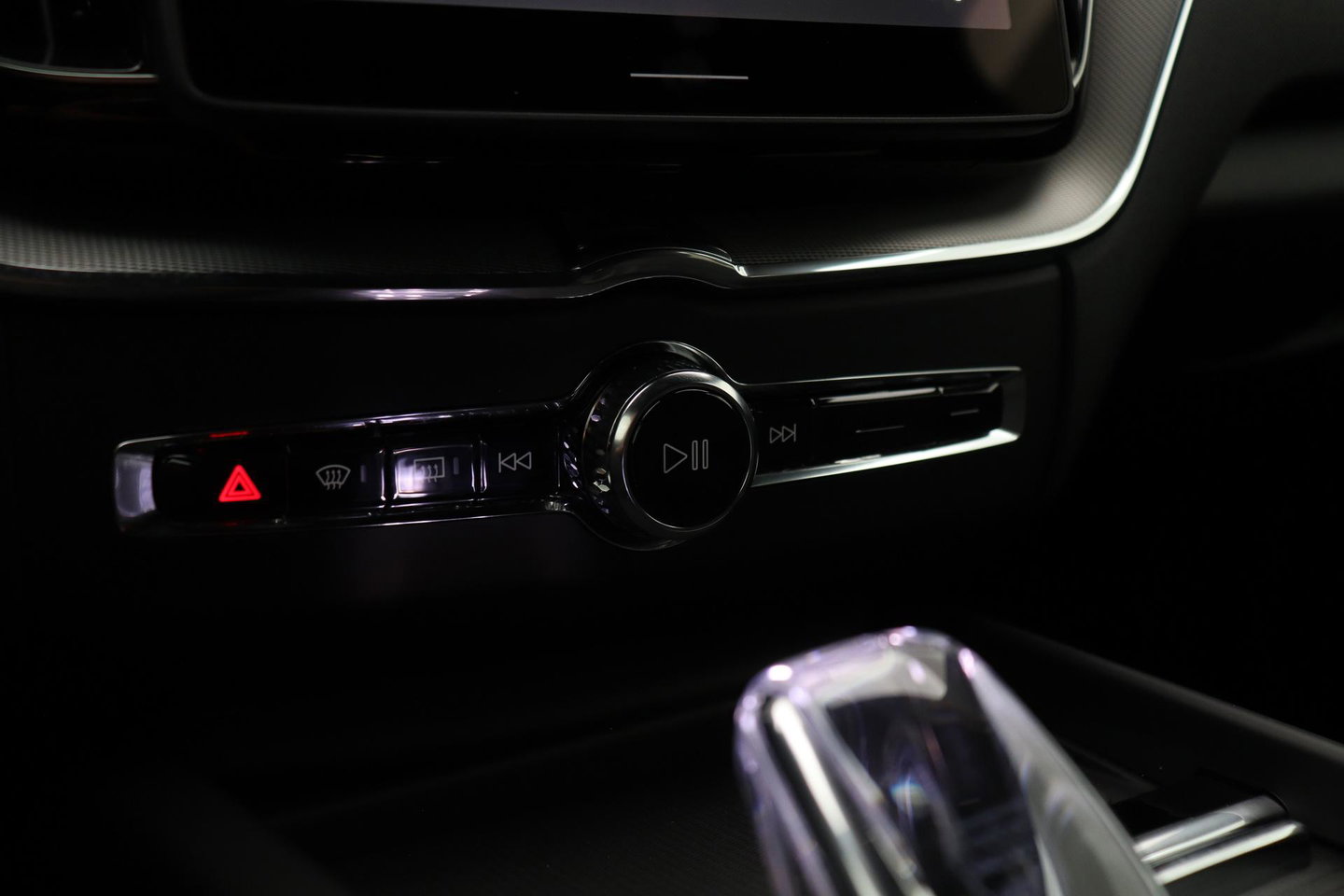 Volvo XC60 T8 Plus Black Edition | Harman/Kardon | Pilot Assist | 360° Camera | Stoel+Stuurverwarming | Keyless | 21 Inch
