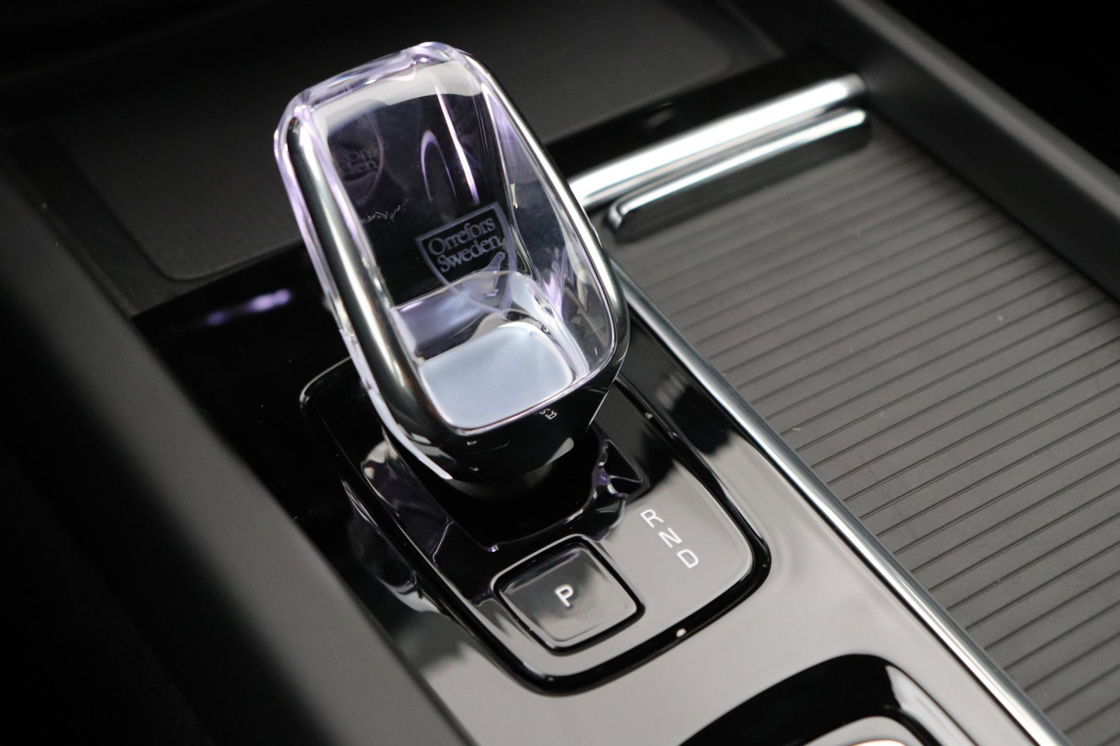 Volvo XC60 T8 Plus Black Edition | Harman/Kardon | Pilot Assist | 360° Camera | Stoel+Stuurverwarming | Keyless | 21 Inch