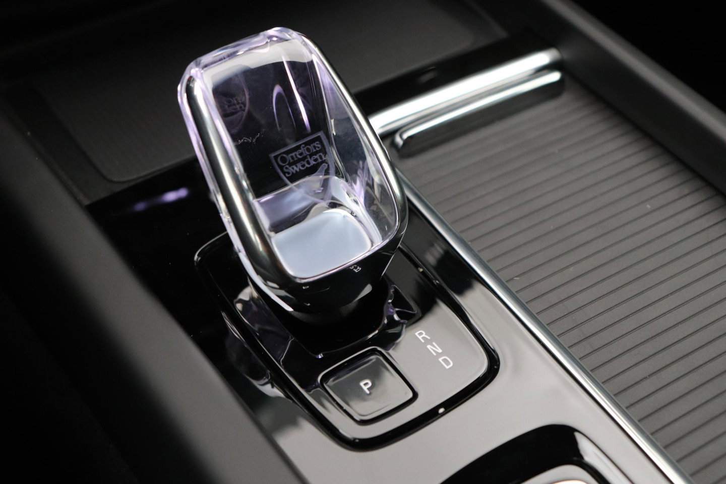Volvo XC60 T8 Plus Black Edition | Harman/Kardon | Pilot Assist | 360° Camera | Stoel+Stuurverwarming | Keyless | 21 Inch