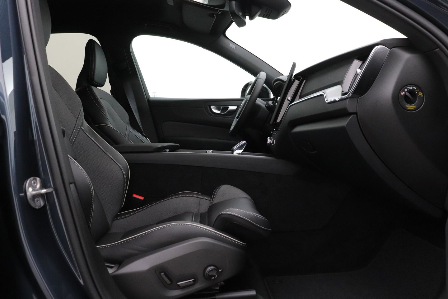 Volvo XC60 T8 Plus Black Edition | Harman/Kardon | Pilot Assist | 360° Camera | Stoel+Stuurverwarming | Keyless | 21 Inch