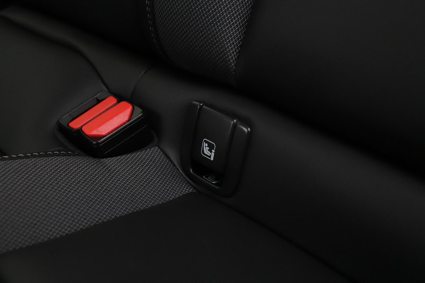 Volvo XC60 T8 Plus Black Edition | Harman/Kardon | Pilot Assist | 360° Camera | Stoel+Stuurverwarming | Keyless | 21 Inch