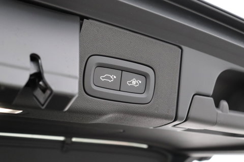 Volvo XC60 T8 Plus Black Edition | Harman/Kardon | Pilot Assist | 360° Camera | Stoel+Stuurverwarming | Keyless | 21 Inch