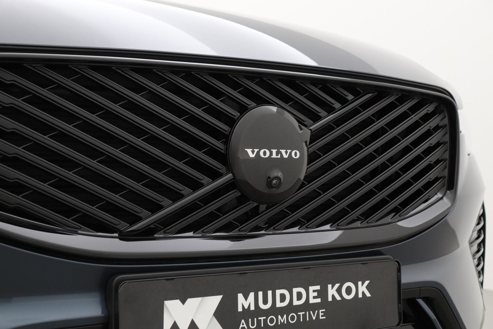 Volvo XC60 T8 Plus Black Edition | Harman/Kardon | Pilot Assist | 360° Camera | Stoel+Stuurverwarming | Keyless | 21 Inch