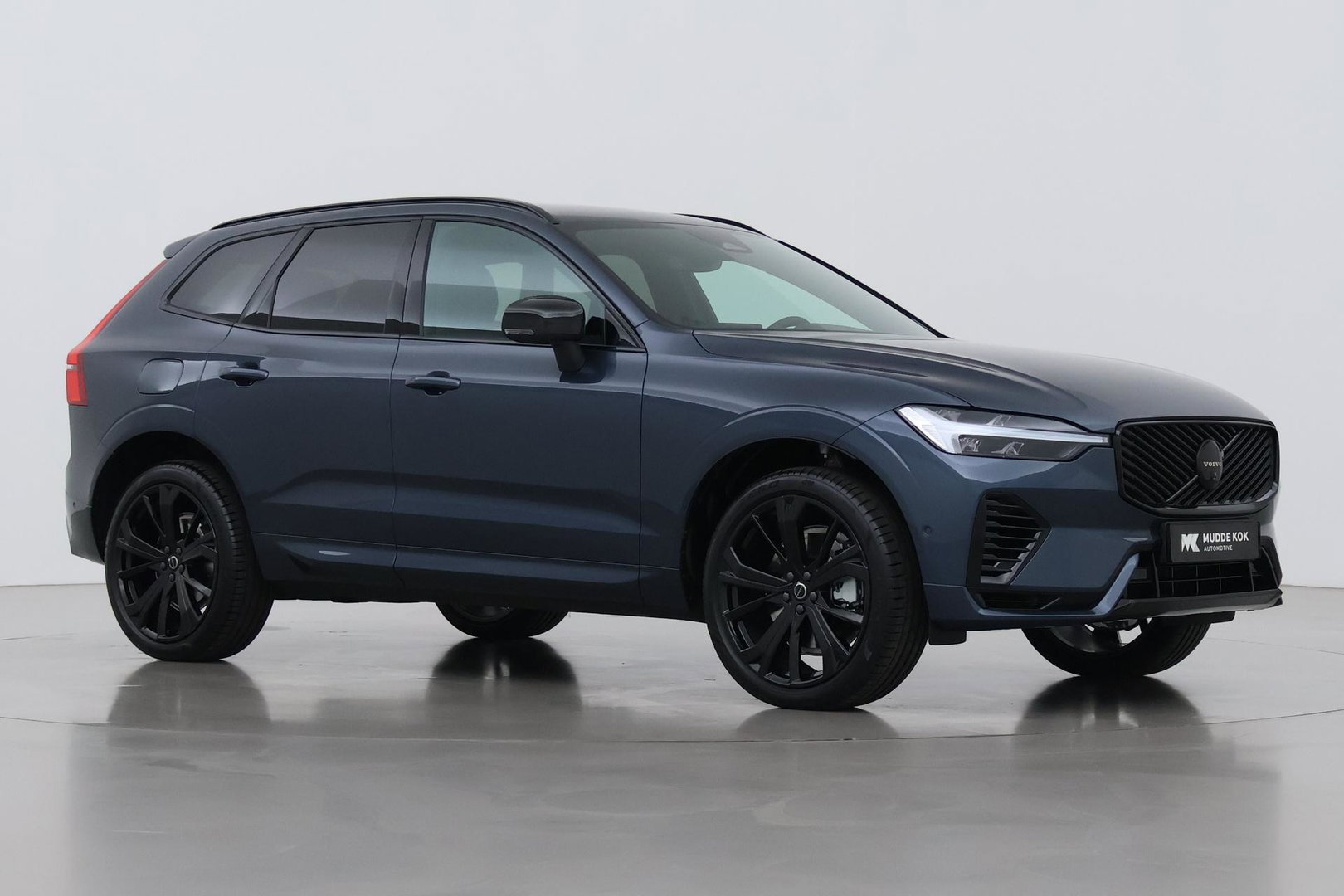 Volvo XC60 T8 Plus Black Edition | Harman/Kardon | Pilot Assist | 360° Camera | Stoel+Stuurverwarming | Keyless | 21 Inch