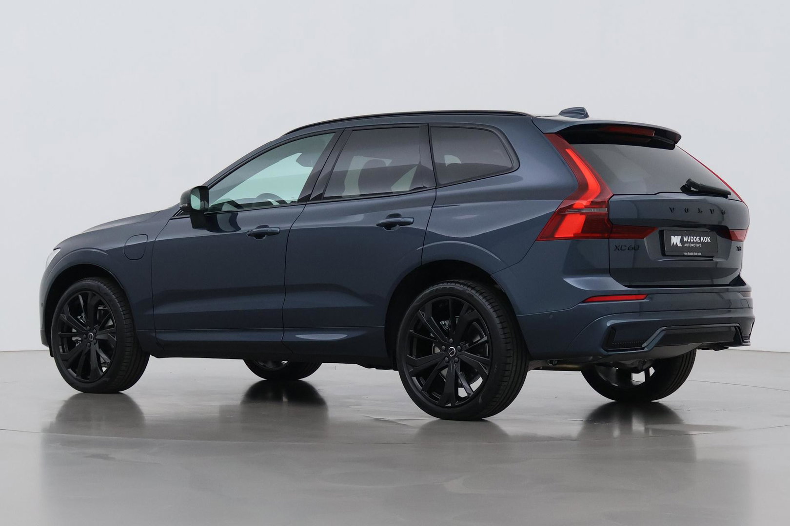Volvo XC60 T8 Plus Black Edition | Harman/Kardon | Pilot Assist | 360° Camera | Stoel+Stuurverwarming | Keyless | 21 Inch