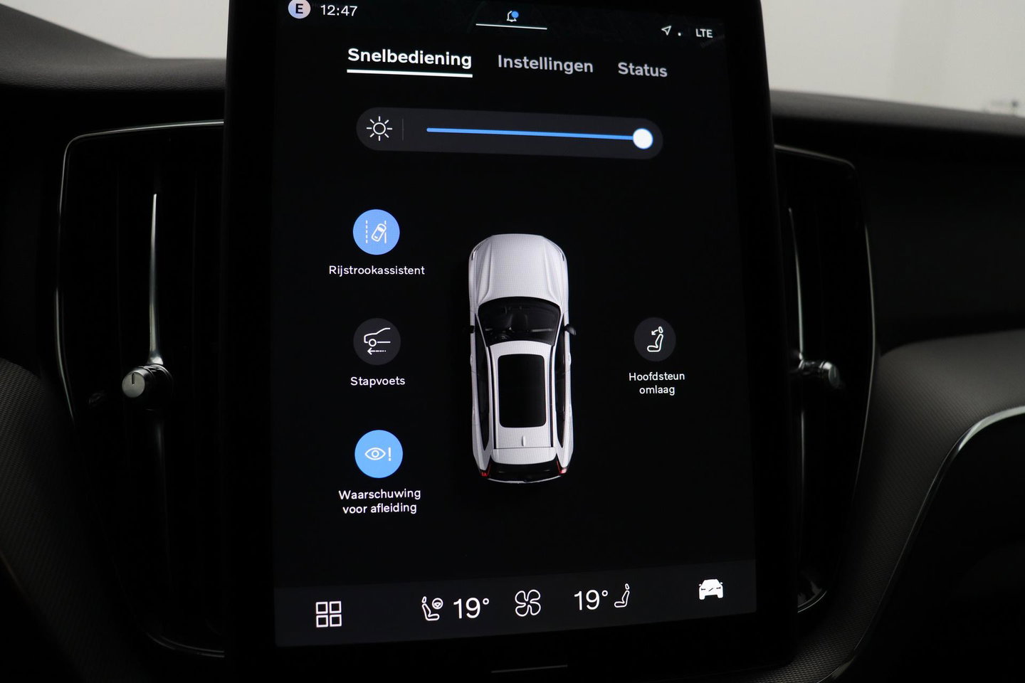 Volvo XC60 T6 Plus Black Edition | Harman/Kardon | Pilot Assist | Panoramadak | 360° Camera | Head-Up | Stoel+Stuurverwarming | 21 Inch
