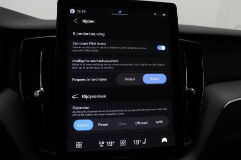 Volvo XC60 T6 Plus Black Edition | Harman/Kardon | Pilot Assist | Panoramadak | 360° Camera | Head-Up | Stoel+Stuurverwarming | 21 Inch