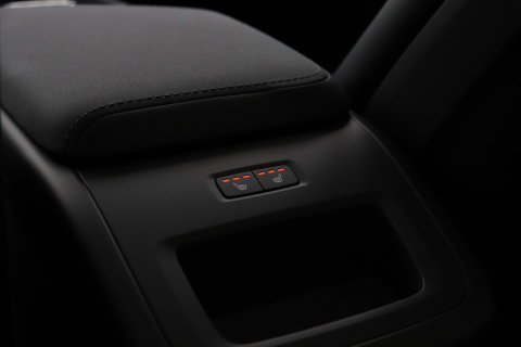 Volvo XC60 T6 Plus Black Edition | Harman/Kardon | Pilot Assist | Panoramadak | 360° Camera | Head-Up | Stoel+Stuurverwarming | 21 Inch