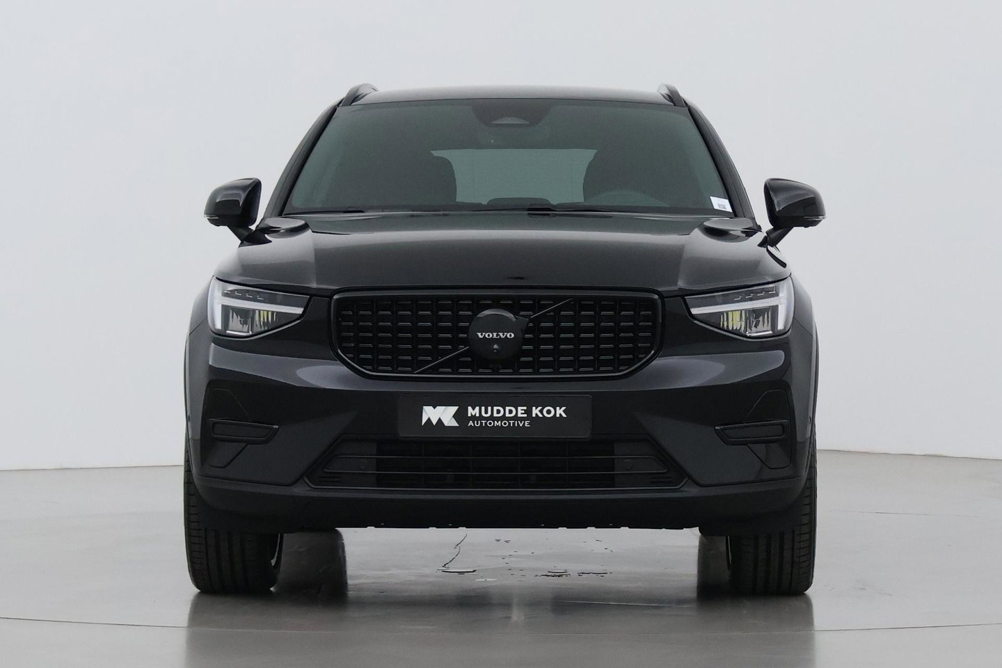 Volvo XC40 2.0 B3 Plus Black Edition | Harman/Kardon | BLIS | 360° Camera | Pilot Assist | Stoel+Stuurverwarming | Memory | ACC | 20 Inch