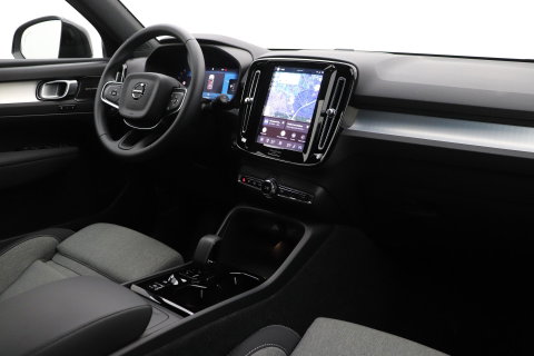 Volvo XC40 2.0 B3 Plus Black Edition | Harman/Kardon | BLIS | 360° Camera | Pilot Assist | Stoel+Stuurverwarming | Memory | ACC | 20 Inch