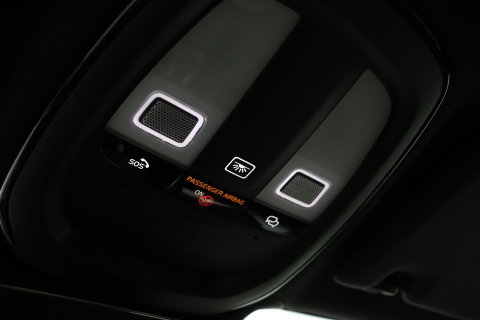 Volvo XC40 2.0 B3 Plus Black Edition | Harman/Kardon | BLIS | 360° Camera | Pilot Assist | Stoel+Stuurverwarming | Memory | ACC | 20 Inch