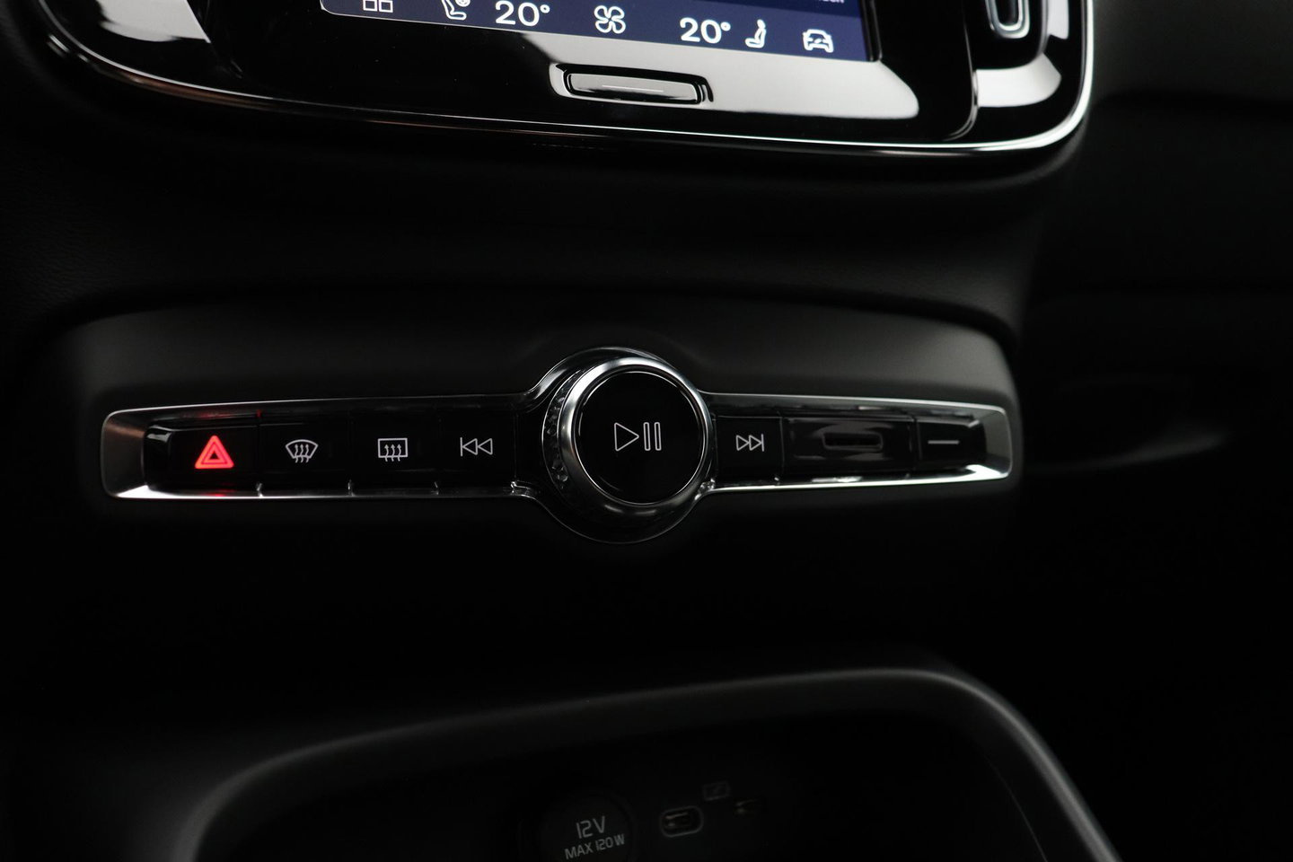 Volvo XC40 2.0 B3 Plus Black Edition | Harman/Kardon | BLIS | 360° Camera | Pilot Assist | Stoel+Stuurverwarming | Memory | ACC | 20 Inch