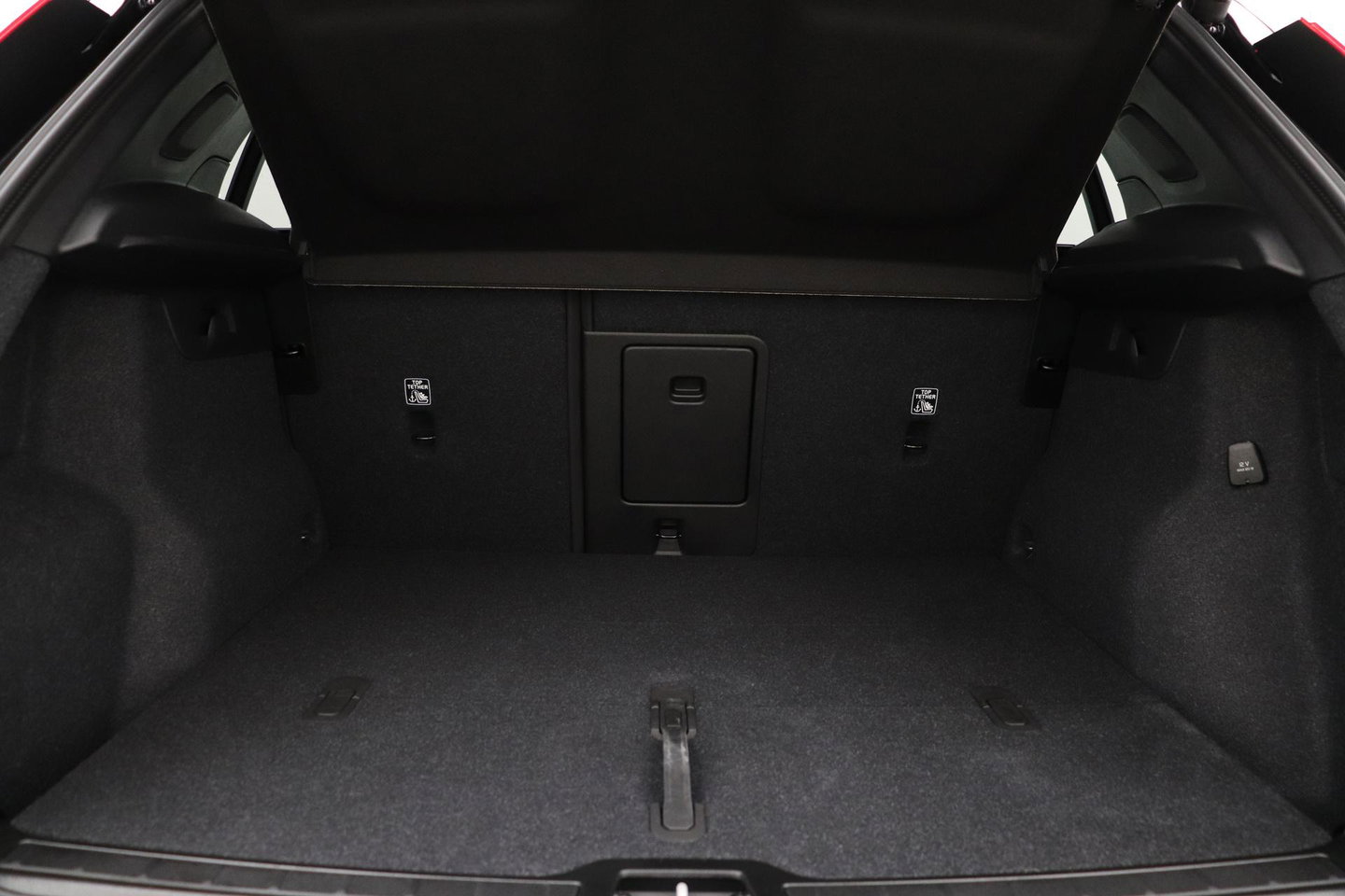Volvo XC40 2.0 B3 Plus Black Edition | Harman/Kardon | BLIS | 360° Camera | Pilot Assist | Stoel+Stuurverwarming | Memory | ACC | 20 Inch