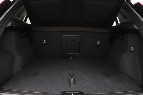 Volvo XC40 2.0 B3 Plus Black Edition | Harman/Kardon | BLIS | 360° Camera | Pilot Assist | Stoel+Stuurverwarming | Memory | ACC | 20 Inch