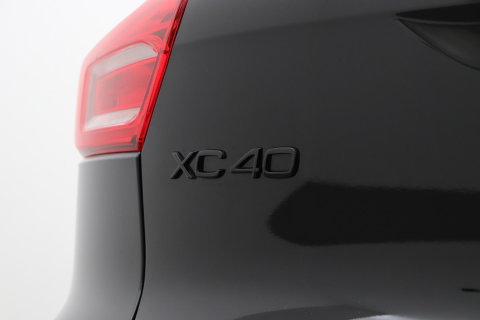 Volvo XC40 2.0 B3 Plus Black Edition | Harman/Kardon | BLIS | 360° Camera | Pilot Assist | Stoel+Stuurverwarming | Memory | ACC | 20 Inch