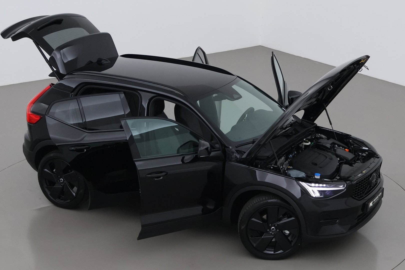 Volvo XC40 2.0 B3 Plus Black Edition | Harman/Kardon | BLIS | 360° Camera | Pilot Assist | Stoel+Stuurverwarming | Memory | ACC | 20 Inch