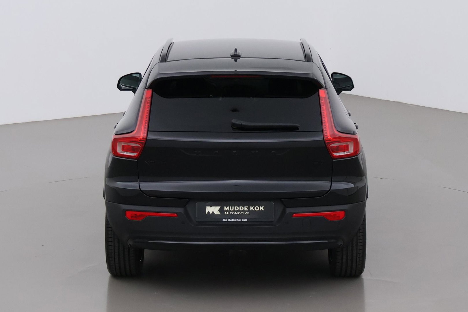 Volvo XC40 2.0 B3 Plus Black Edition | Harman/Kardon | BLIS | 360° Camera | Pilot Assist | Stoel+Stuurverwarming | Memory | ACC | 20 Inch