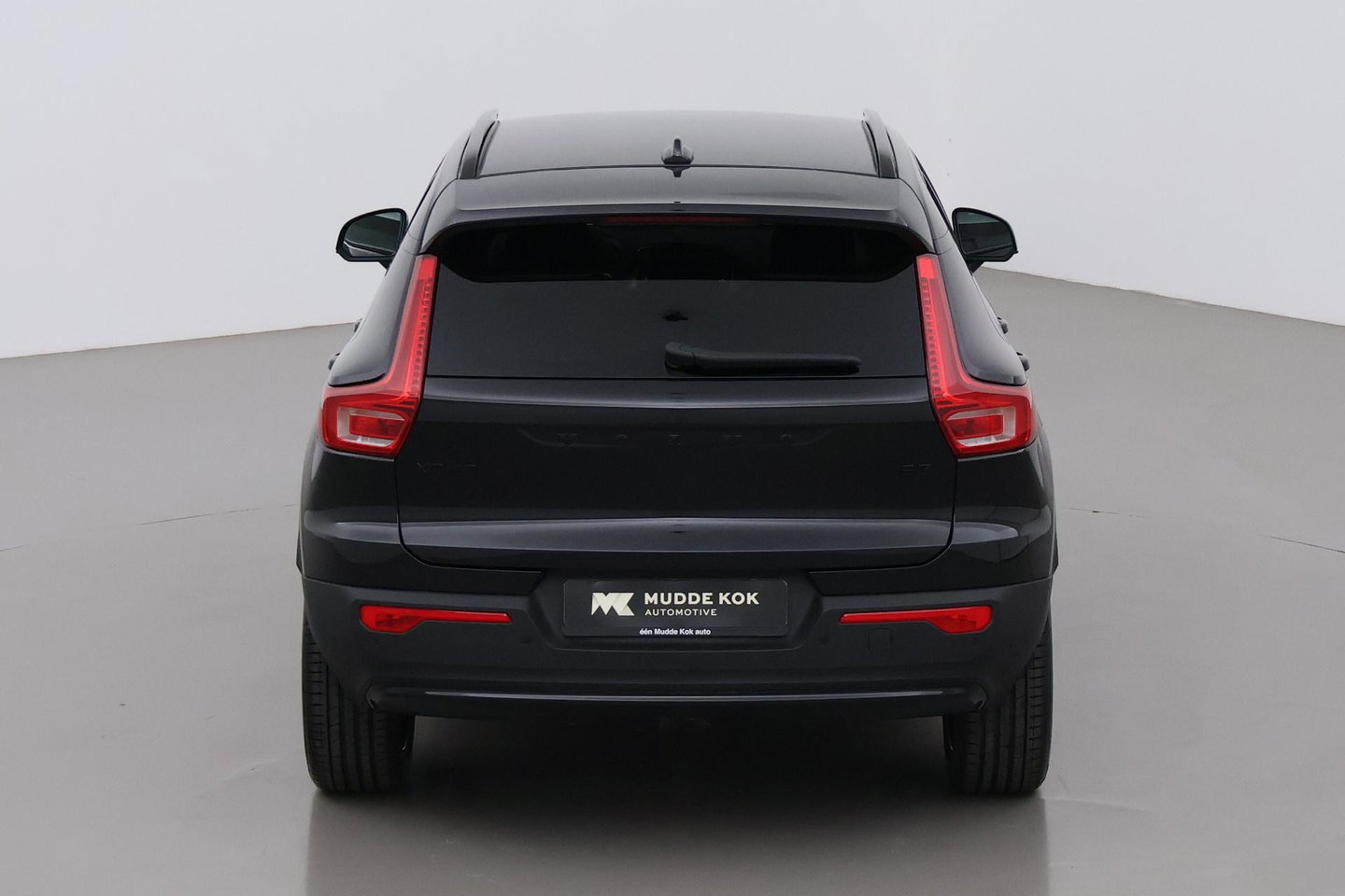 Volvo XC40 2.0 B3 Plus Black Edition | Harman/Kardon | BLIS | 360° Camera | Pilot Assist | Stoel+Stuurverwarming | Memory | ACC | 20 Inch
