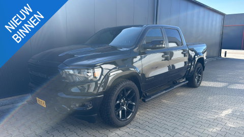 Dodge Ram Pick-Up 1500 4x4 Crew Cab LPG Marge (btw vrij) Blackout