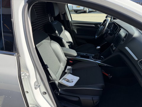 Renault Mégane 1.3 TCE Bose benzine grijs kenteken / vaste prijs rijklaar € 10.950 ex btw / euro 6 / lease vanaf € 185 / bpm vrij / trekhaak / airco / cruise contol !
