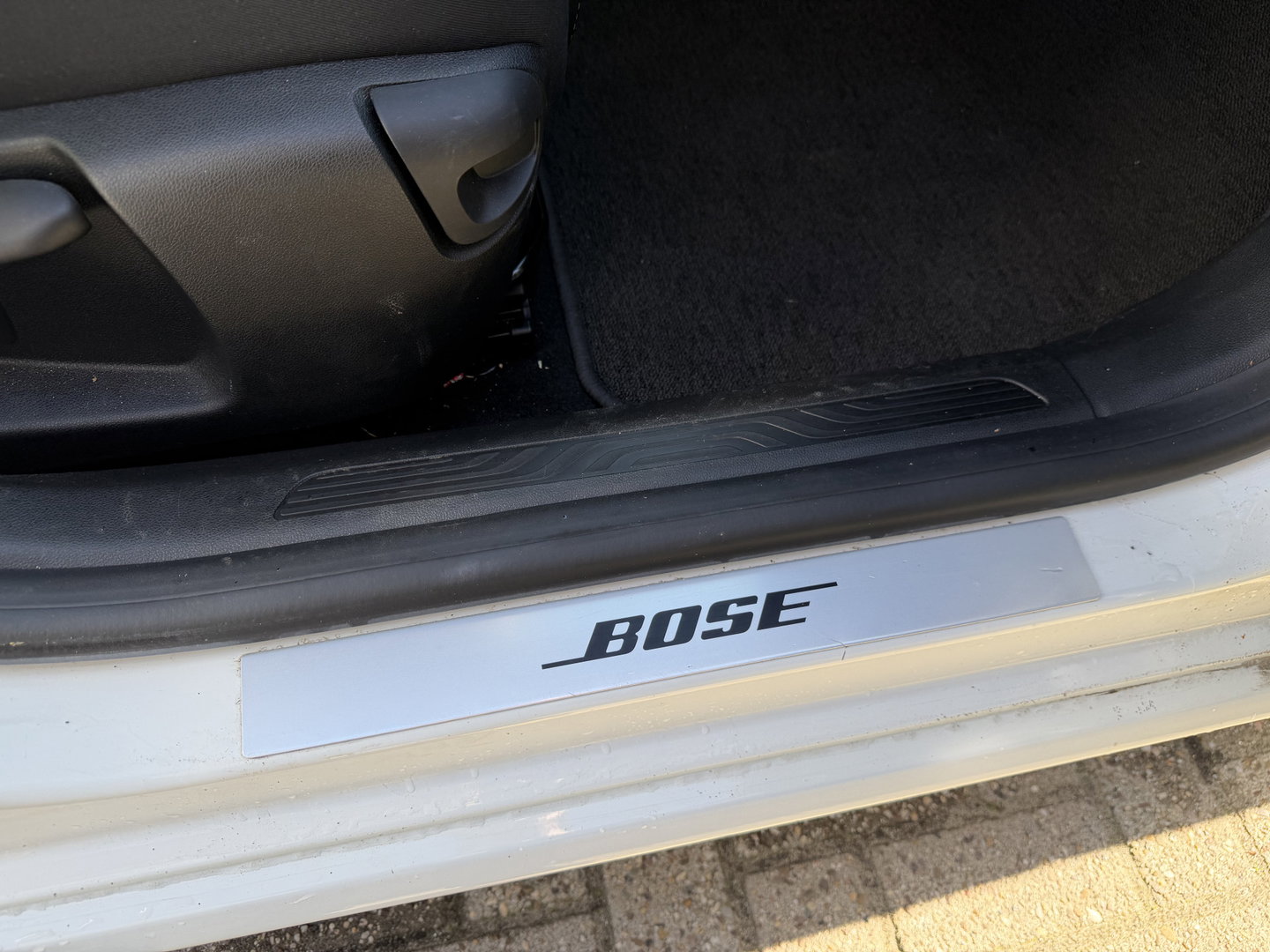Renault Mégane 1.3 TCE Bose benzine grijs kenteken / vaste prijs rijklaar € 10.950 ex btw / euro 6 / lease vanaf € 185 / bpm vrij / trekhaak / airco / cruise contol !