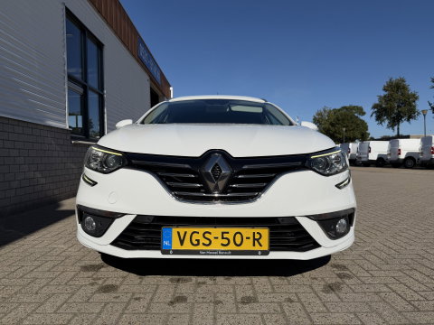 Renault Mégane 1.3 TCE Bose benzine grijs kenteken / vaste prijs rijklaar € 10.950 ex btw / euro 6 / lease vanaf € 185 / bpm vrij / trekhaak / airco / cruise contol !