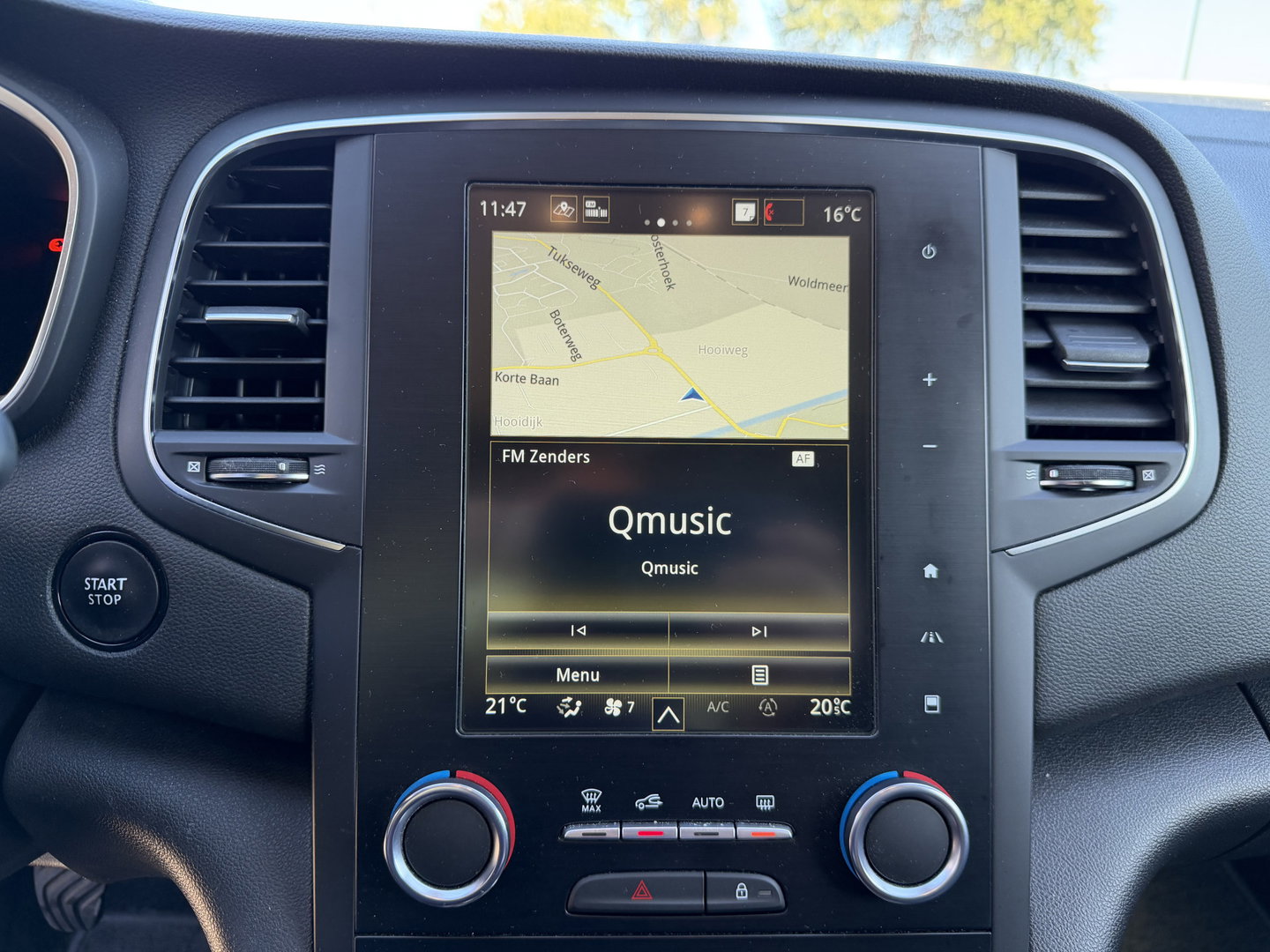 Renault Mégane 1.3 TCE Bose benzine grijs kenteken / vaste prijs rijklaar € 10.950 ex btw / euro 6 / lease vanaf € 185 / bpm vrij / trekhaak / airco / cruise contol !
