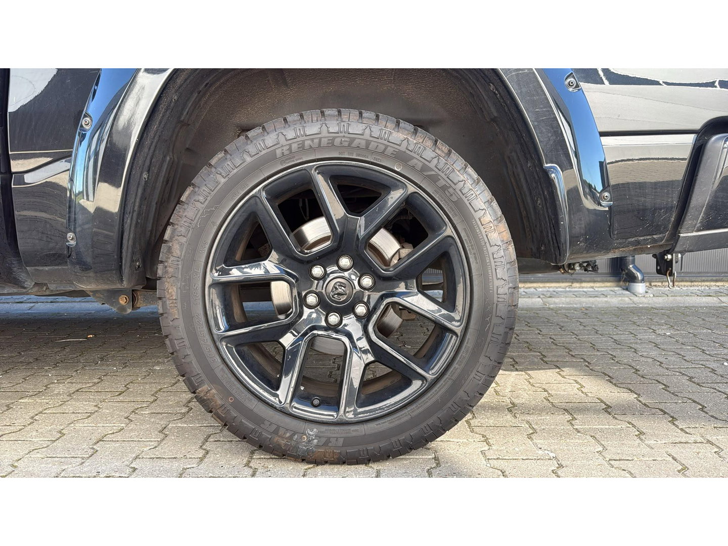 Dodge Ram 1500 4x4 Crew Cab LPG Marge (btw vrij) Blackout