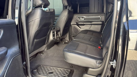 Dodge Ram Pick-Up 1500 4x4 Crew Cab LPG Marge (btw vrij) Blackout